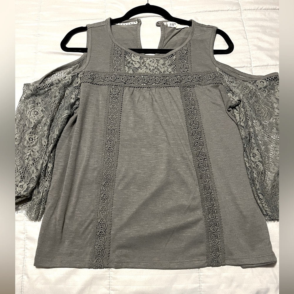 Jolt Women’s Cold Shoulder Shirt